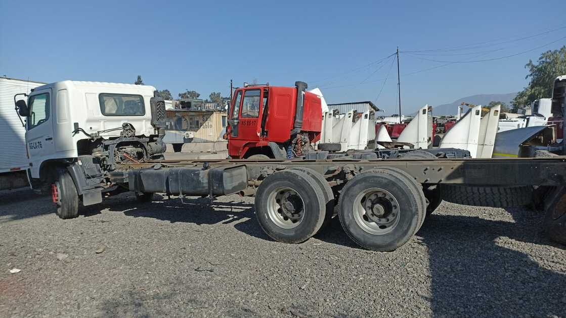 CAJA DE CAMBIOS Hino GH 2005  USADA  EN DESARME